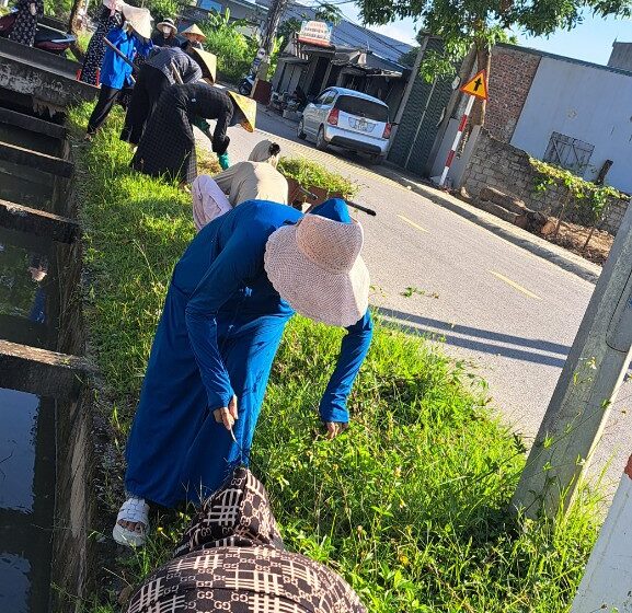  Các cô chuẩn bị thật tốt để chào đón tất cả các con